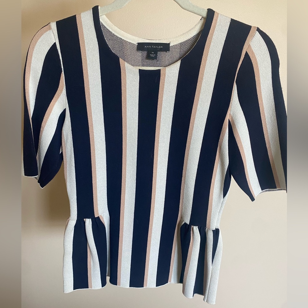 Ann Taylor Navy/Mauve Knit Top - New Without Tags